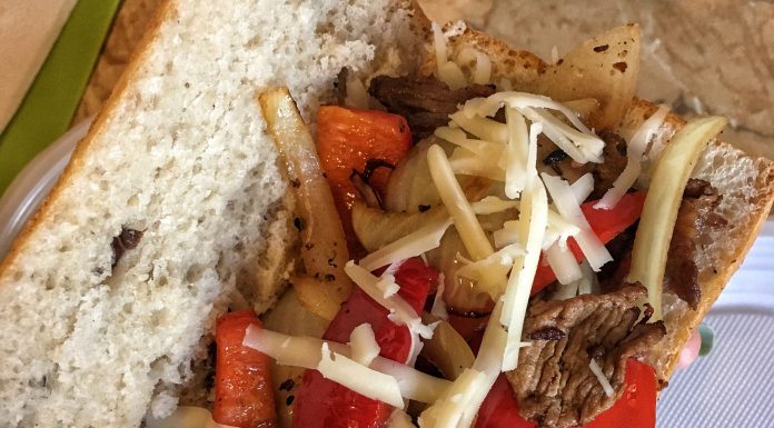 Homemade street food: Sendviș Philly Cheesesteak
