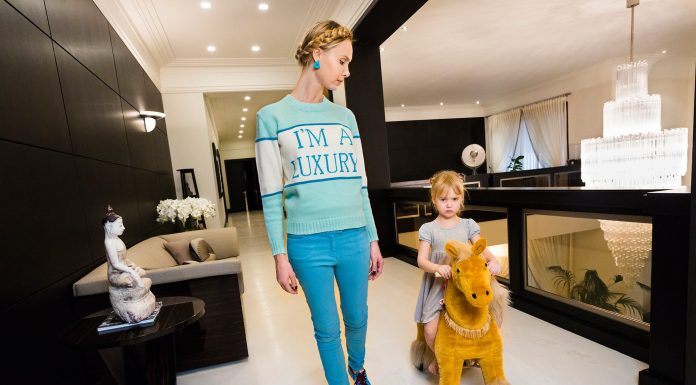 De văzut: Generation Wealth (Amazon Prime)